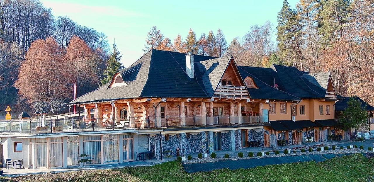 Noclegi - Karczma Solina ソリナ エクステリア 写真